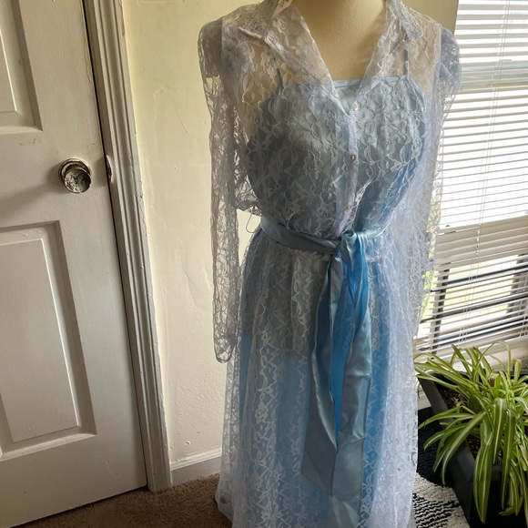 Vintage J C Penney Long Blue Nightgown with Matching Floral Lace Top Size 15/16 - Picture 3 of 10